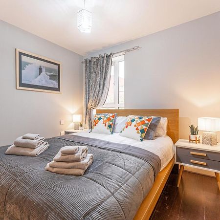 City Centre Flat Ideal For Contractors, Families & Relocators - Disable People Welcome - Free Parking, Fast Wifi, Smart Tv And 2 Bathrooms, 7Min Walk From Train Station! Coventry Ngoại thất bức ảnh